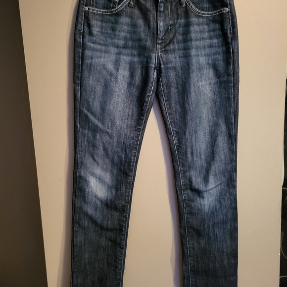 James Women Jean's Size 28x30 - Picture 2 of 4